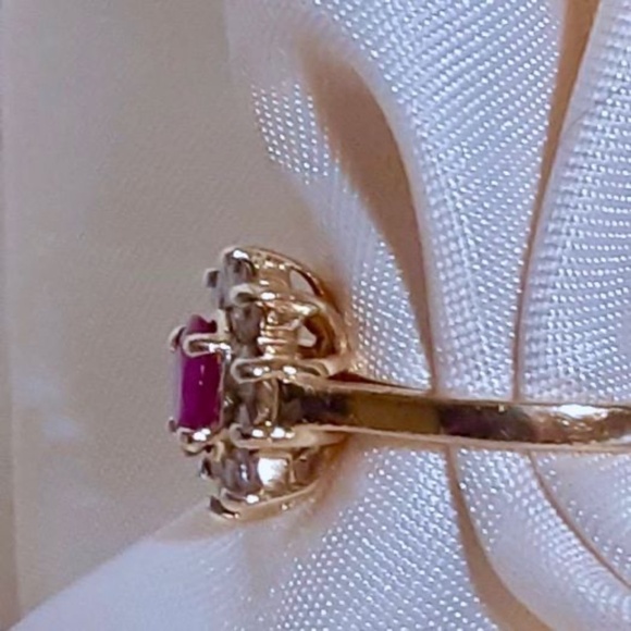 14K Yellow Gold Genuine Oval Ruby and Diamond Princess Style Ring Sz 6 - Picture 2 of 8